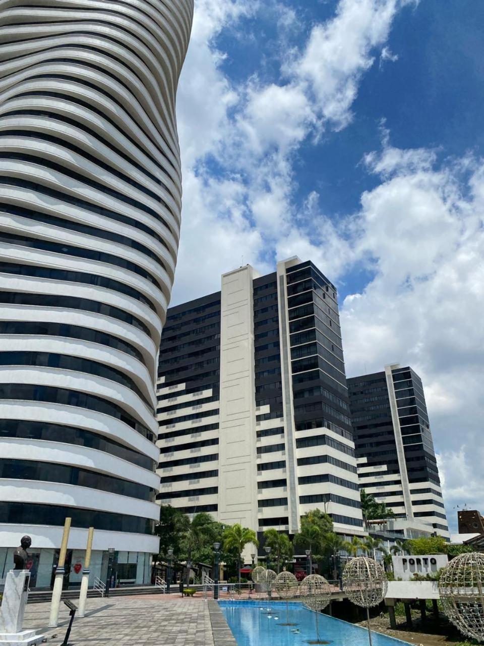 Puerto Santa Ana, Torres Bellini, 2 Dormitorios, Parqueo Guayaquil Bagian luar foto