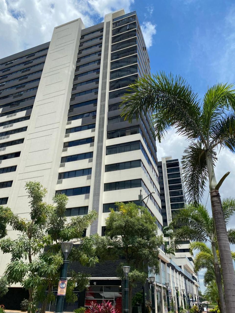Puerto Santa Ana, Torres Bellini, 2 Dormitorios, Parqueo Guayaquil Bagian luar foto